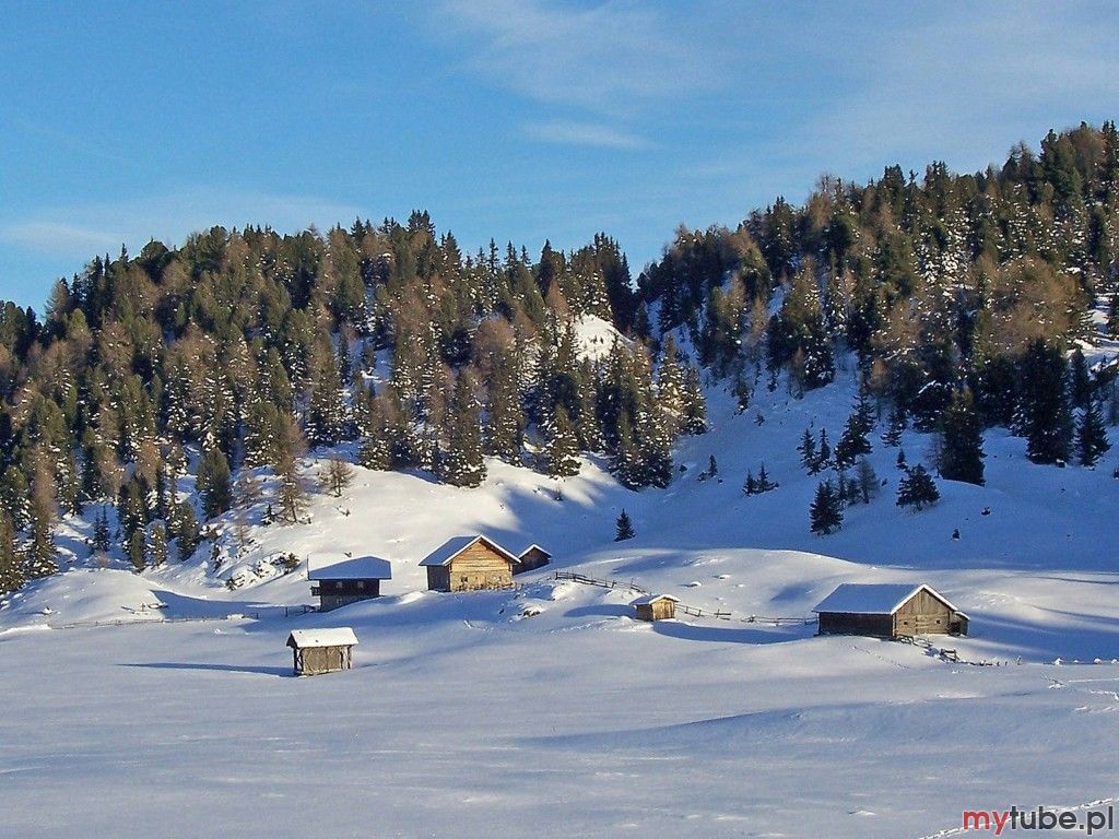 Dolomity - obiekt ze światowej listy UNESCO, przyciągający co roku rzesze turystów. Góry w całości znajdują się na terenie Włoch. Pod względem geograficznym przynależą do Południowego Tyrolu oraz są częścią Alp Wschodnich....